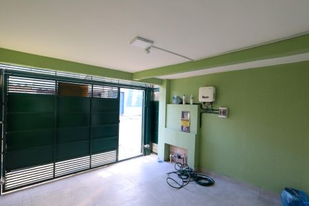 Casa para alugar com 230m², 2 quartos e 2 vagas Casa para alugar com 230m², 2 quartos e 2 vagasGaragem