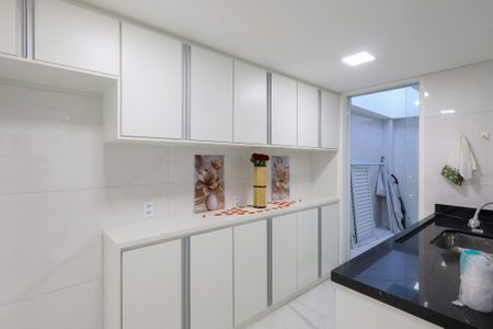 Casa para alugar com 230m², 2 quartos e 2 vagas Casa para alugar com 230m², 2 quartos e 2 vagasCozinha