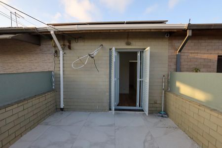 Casa para alugar com 230m², 2 quartos e 2 vagas Casa para alugar com 230m², 2 quartos e 2 vagasTerraço Quarto 2