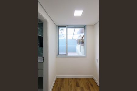 Casa para alugar com 230m², 2 quartos e 2 vagas Casa para alugar com 230m², 2 quartos e 2 vagasQuarto 1 Fundos - Suite