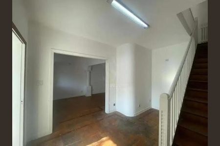 Casa à venda com 271m², 3 quartos e 2 vagas