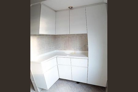 Apartamento à venda com 2 quartos, 59m² em Vila Ipojuca, São Paulo