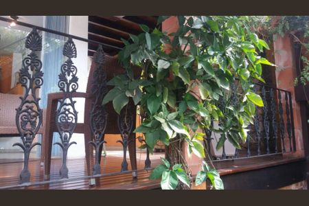Casa à venda com 4 quartos, 302m² em Pendotiba, Niterói