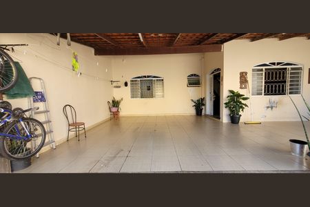 garagem de casa para alugar com 3 quartos, 360m² em Niterói, Betim
