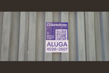 plaquinha instalada de casa para alugar com 3 quartos, 360m² em Niterói, Betim