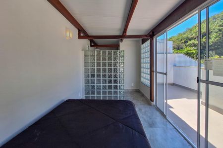 Suíte 1 de apartamento para alugar com 2 quartos, 90m² em Itacoatiara, Niterói