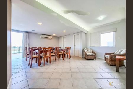 Apartamento à venda com 121m², 3 quartos e 1 vaga