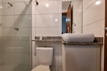Banheiro de kitnet/studio para alugar com 1 quarto, 15m² em Vila Sao Pedro, Santo André