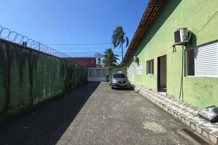 Garagem de casa de condomínio para alugar com 2 quartos, 50m² em Vila Sonia, Praia Grande
