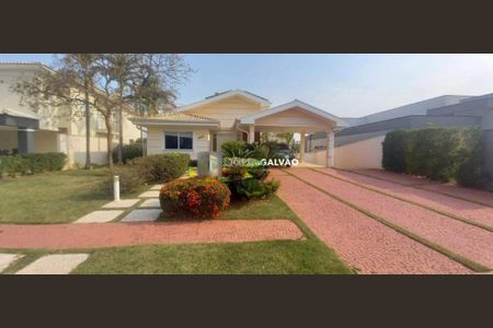 Casa de condomínio à venda com 600m², 4 quartos e sem vaga
