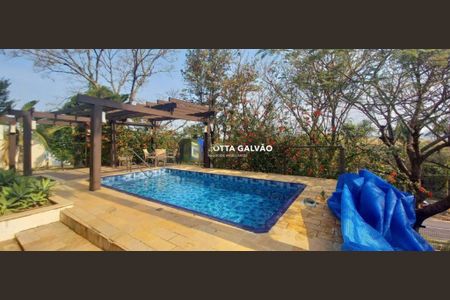Casa de condomínio à venda com 600m², 4 quartos e sem vaga