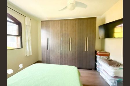 Casa à venda com 3 quartos, 148m² em Jardim Santa Terezinha (Pedreira), Diadema