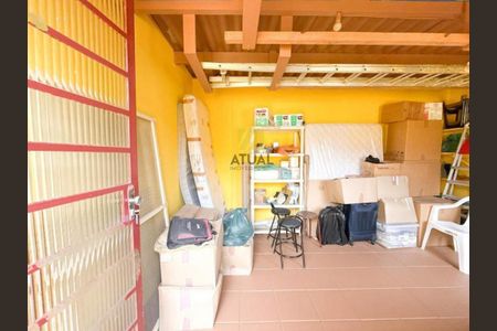 Casa à venda com 3 quartos, 148m² em Jardim Santa Terezinha (Pedreira), Diadema