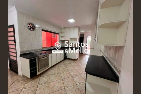 Casa à venda com 3 quartos, 240m² em Jardim Rina, Santo André