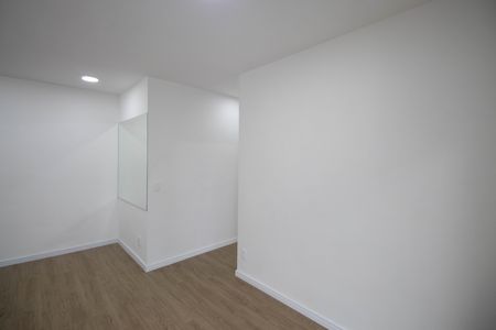 Sala de apartamento para alugar com 2 quartos, 47m² em Vila das Bandeiras, Guarulhos