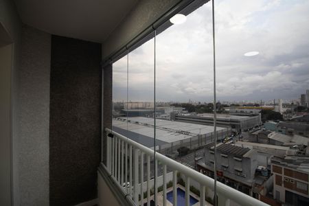 Varanda  de apartamento para alugar com 2 quartos, 47m² em Vila das Bandeiras, Guarulhos