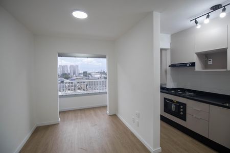 Sala de apartamento para alugar com 2 quartos, 47m² em Vila das Bandeiras, Guarulhos