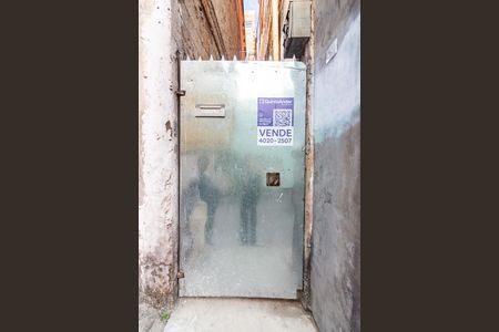 Fachada de casa à venda com 2 quartos, 150m² em Padroeira, Osasco