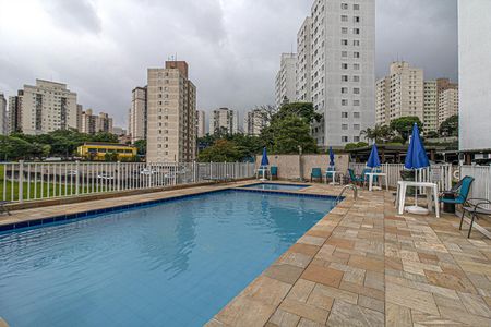 Apartamento à venda com 39m², 2 quartos e 1 vaga Apartamento à venda com 39m², 2 quartos e 1 vagapiscina_4