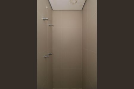 Banheiro de kitnet/studio à venda com 1 quarto, 25m² em Sumarezinho, São Paulo