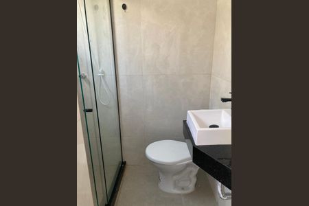 Casa de condomínio para alugar com 300m², 3 quartos e 1 vaga Casa de condomínio para alugar com 300m², 3 quartos e 1 vagaBanheiro social