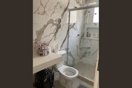 Banheiro de casa de condomínio para alugar com 3 quartos, 300m² em Vargem Pequena, Rio de Janeiro