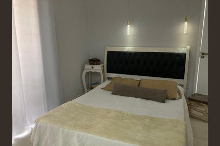 Quarto de casa de condomínio para alugar com 3 quartos, 300m² em Vargem Pequena, Rio de Janeiro