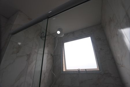 Banheiro de apartamento para alugar com 2 quartos, 49m² em Jardim da Laranjeira (zona Leste), São Paulo