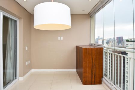 Apartamento para alugar com 40m², 1 quarto e 2 vagas Apartamento para alugar com 40m², 1 quarto e 2 vagasvaranda Sala de jantar