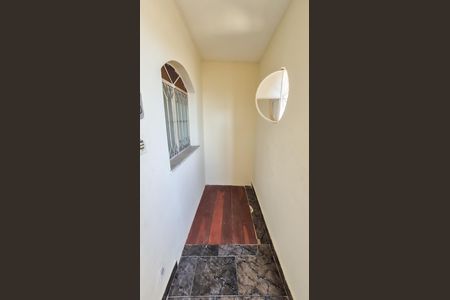 Casa para alugar com 2 quartos, 55m² em Irajá, Rio de Janeiro