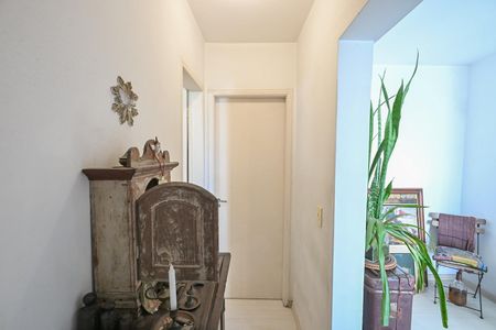 Corredor de apartamento à venda com 2 quartos, 67m² em Real Parque, São Paulo