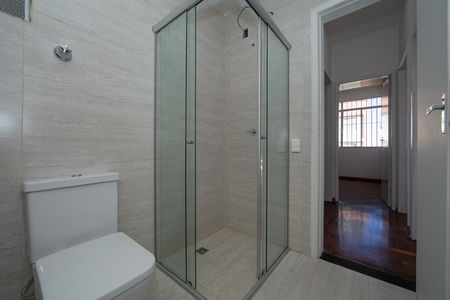 BANHEIRO de apartamento à venda com 3 quartos, 95m² em Grajaú, Belo Horizonte