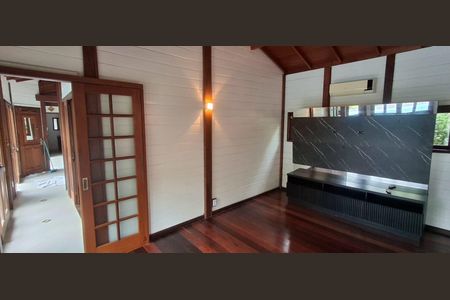 Quarto de casa para alugar com 3 quartos, 310m² em Rio Tavares, Florianópolis