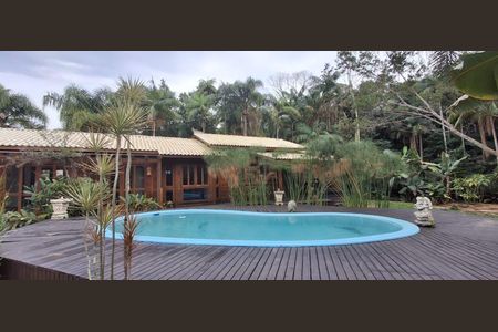 Casa para alugar com 3 quartos, 310m² em Rio Tavares, Florianópolis
