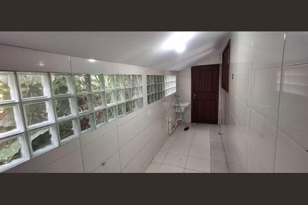 Área de serviço de casa para alugar com 3 quartos, 310m² em Rio Tavares, Florianópolis