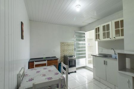 Cozinha  de kitnet/studio para alugar com 1 quarto, 35m² em Sítio Cercado, Curitiba