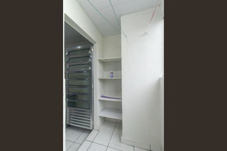 Área de Serviço de kitnet/studio para alugar com 1 quarto, 35m² em Sítio Cercado, Curitiba