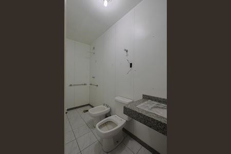 Banheiro da Suíte de apartamento à venda com 4 quartos, 255m² em Santo Antônio, Belo Horizonte