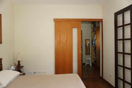 Casa de condomínio para alugar com 300m², 4 quartos e 2 vagasQuarto 3 - Suíte