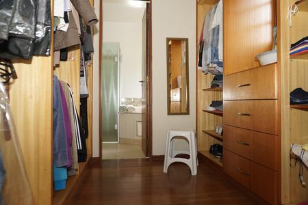 Casa de condomínio para alugar com 300m², 4 quartos e 2 vagasCloset da suíte 3