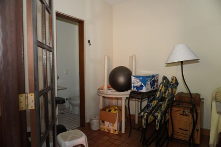 Casa de condomínio para alugar com 300m², 4 quartos e 2 vagasQuarto 4 - Suíte