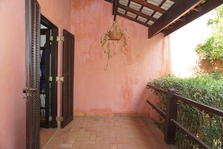 Casa de condomínio para alugar com 300m², 4 quartos e 2 vagasVaranda
