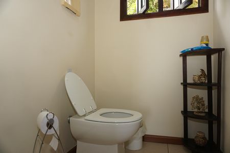 Casa de condomínio para alugar com 300m², 4 quartos e 2 vagasBanheiro