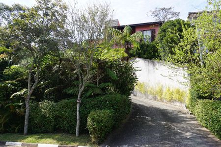 Área externa de casa de condomínio para alugar com 4 quartos, 300m² em Jardim Indaia, Embu das Artes