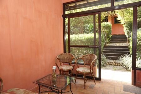 Casa de condomínio para alugar com 300m², 4 quartos e 2 vagasJardim