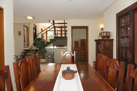 Casa de condomínio para alugar com 300m², 4 quartos e 2 vagasSala de Jantar