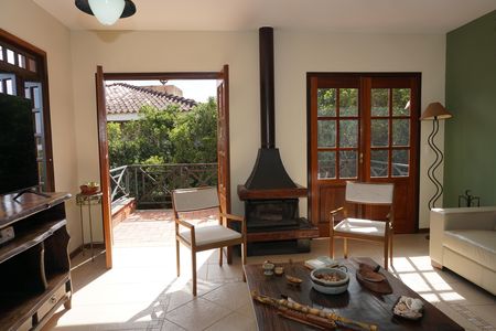 Casa de condomínio para alugar com 300m², 4 quartos e 2 vagasSala