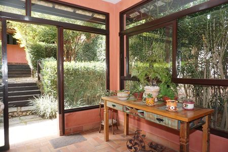 Casa de condomínio para alugar com 300m², 4 quartos e 2 vagasJardim