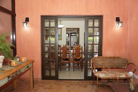 Casa de condomínio para alugar com 300m², 4 quartos e 2 vagasJardim