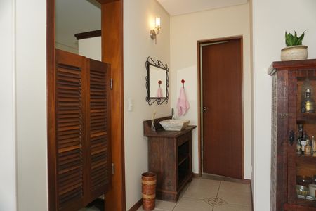 Casa de condomínio para alugar com 300m², 4 quartos e 2 vagasLavabo